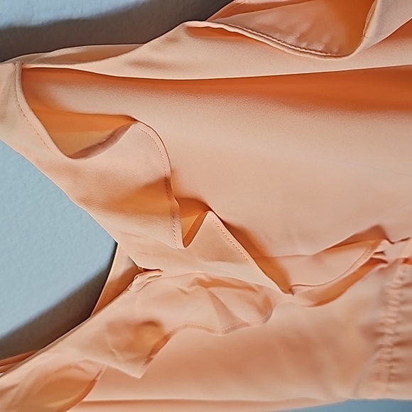 Express Romantic Flirty ruffle button front peplum cami XL - Picture 3 of 11